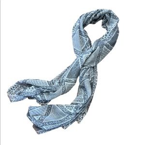 Old Navy Women’s Geometric Scarf